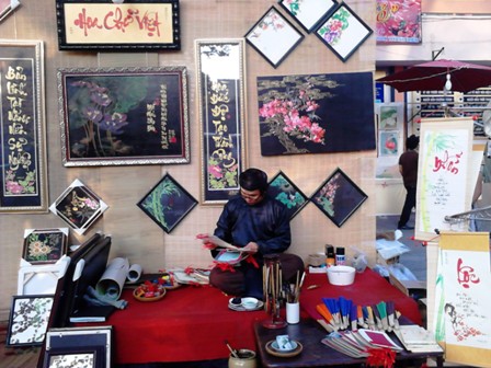 Phố ông đồ tài hoa ở Sài Gòn